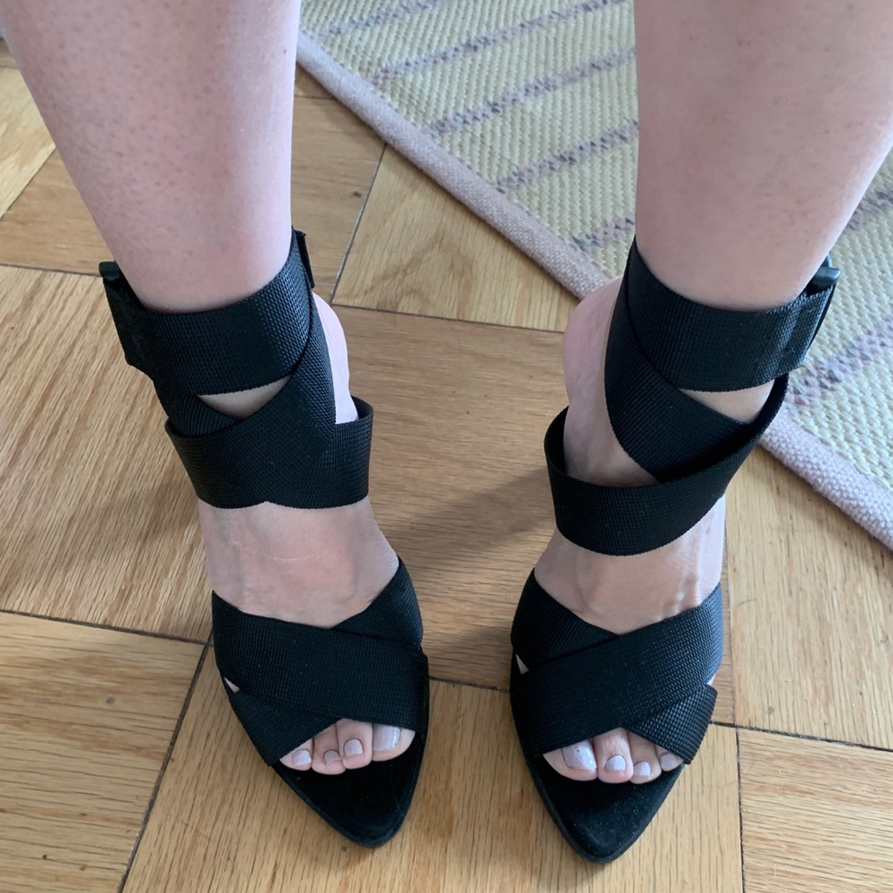 Alias Mae canvas strap heels